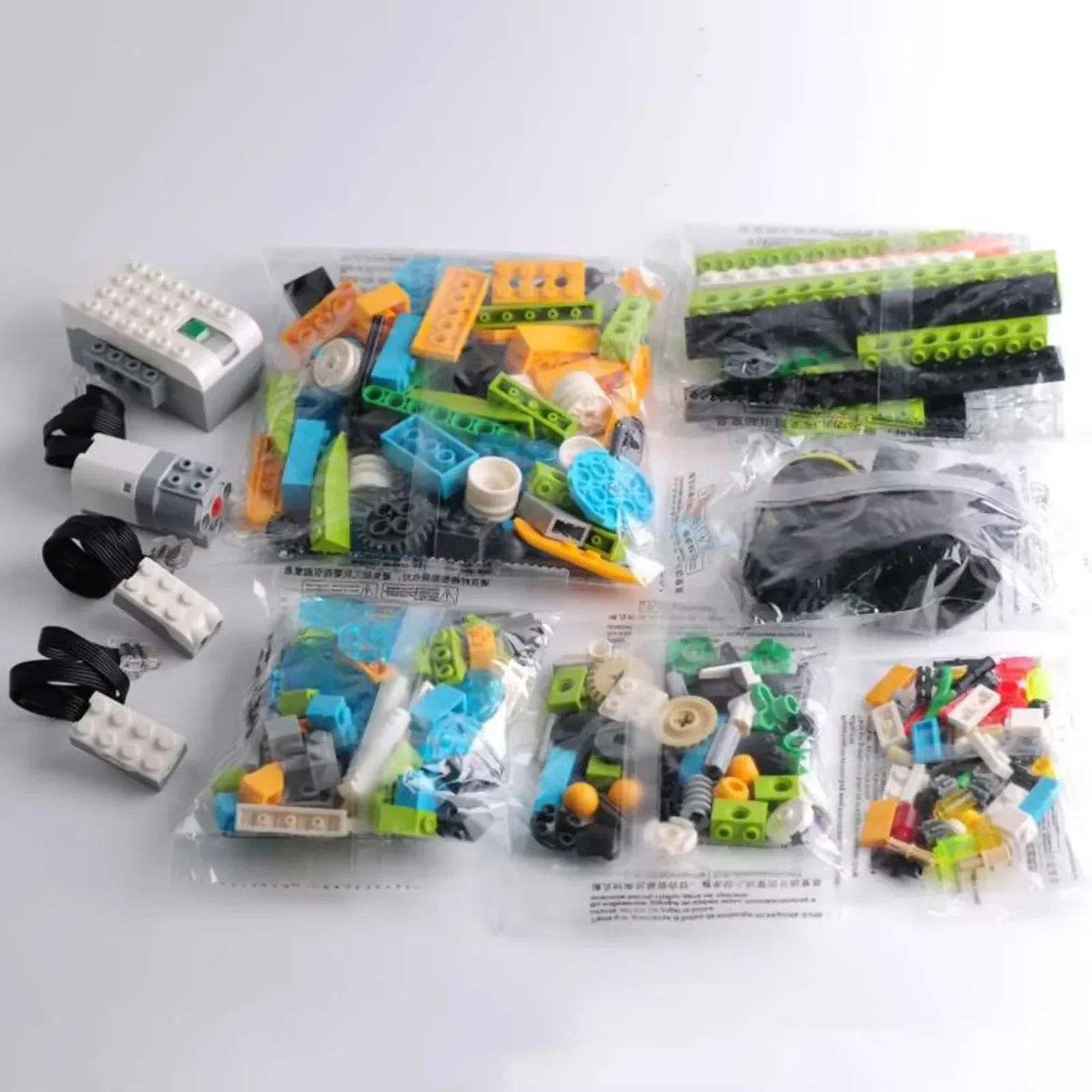 STEM We-do2.0 45300 コアプログラミングキ - Coding Robot Toy のレビューと価格